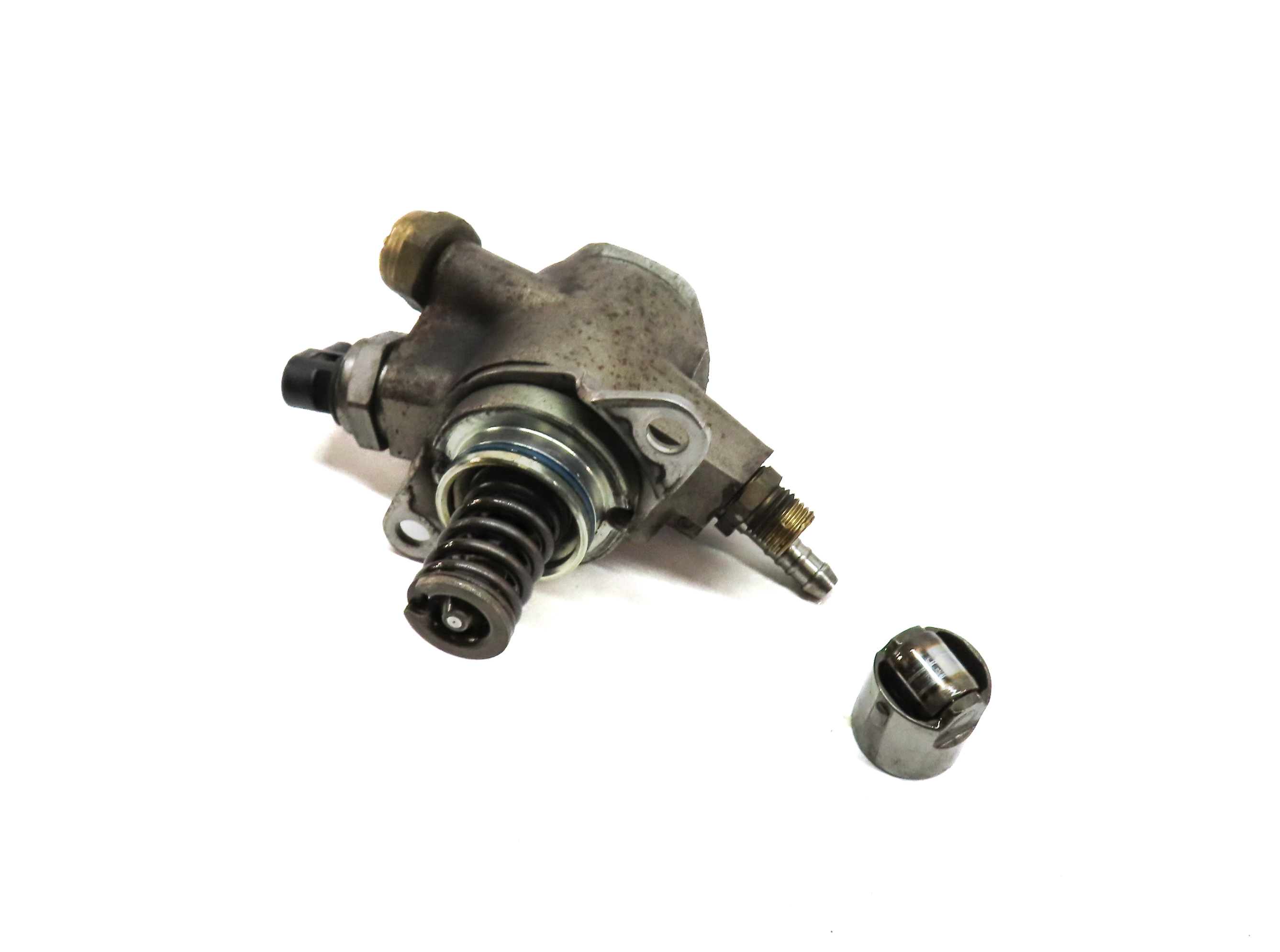 12-17 AUDI A6 A7 A8 Q5 Q7 S4 S5 (B8 8K 8T C7 4L) 3.0L HIGH PRESSURE FUEL PUMP — exact item pictured